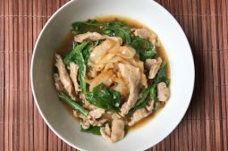 Thai Noodles in Gravy (Lard Na)