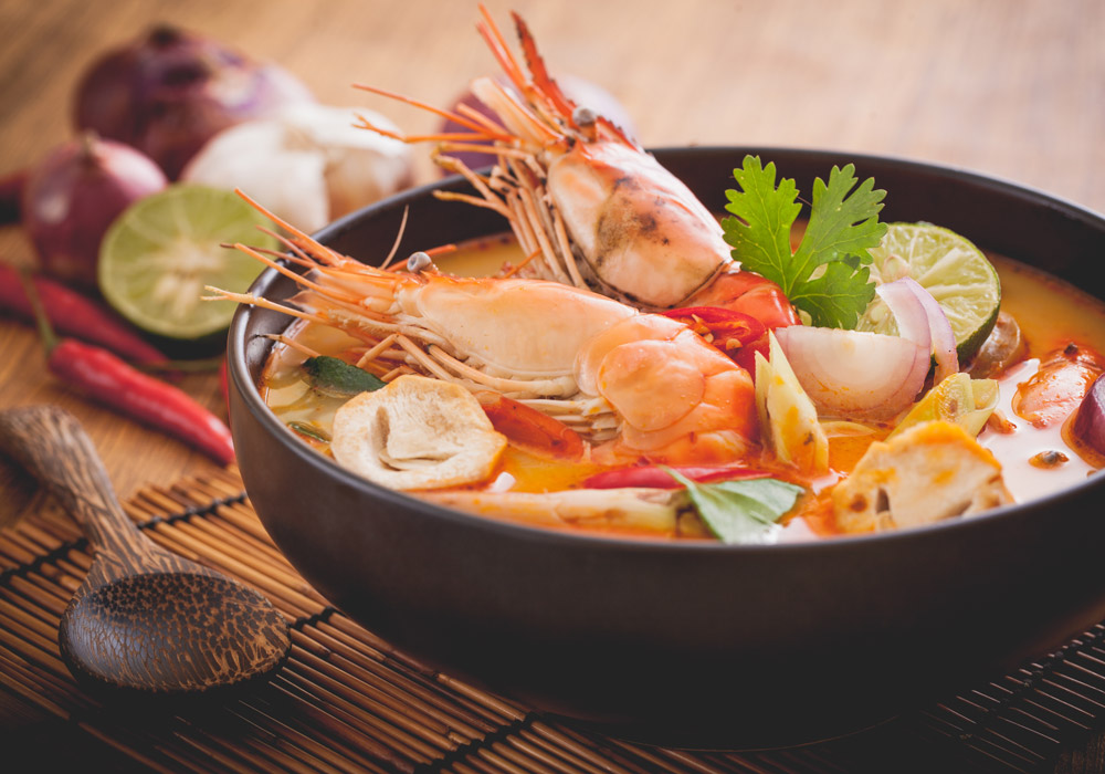 Thai Hot and Sour Prawn Soup (Tom Yum Goong) | Asian Inspirations