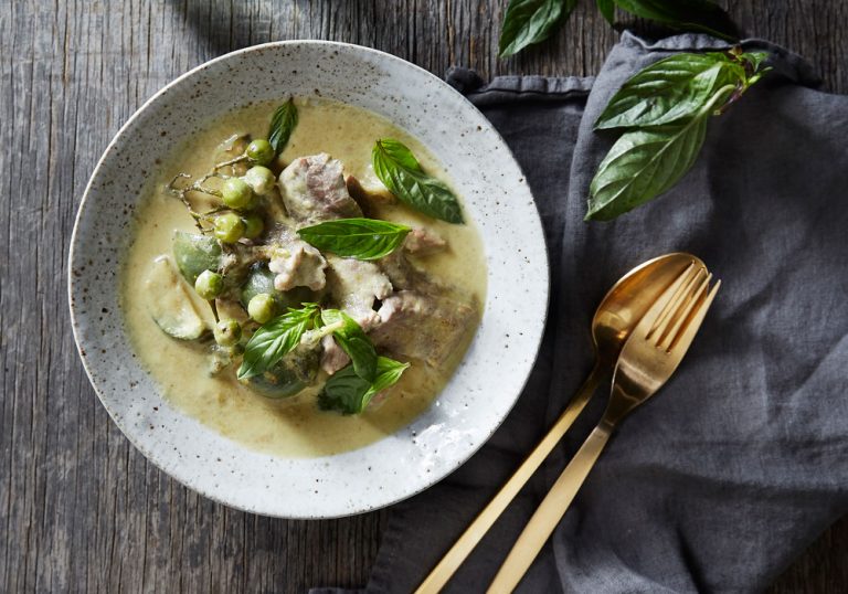 What’s the Difference between Thai Red, Yellow & Green Curry? Asian