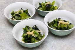 Wakame Cucumber Salad (Sunomono)