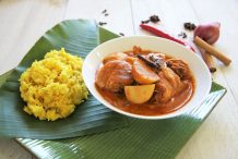 Turmeric Rice with Chicken Curry (Nasi Kunyit)
