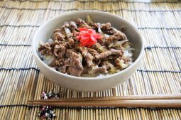 Japanese Beef Rice Bowl (Gyudon)