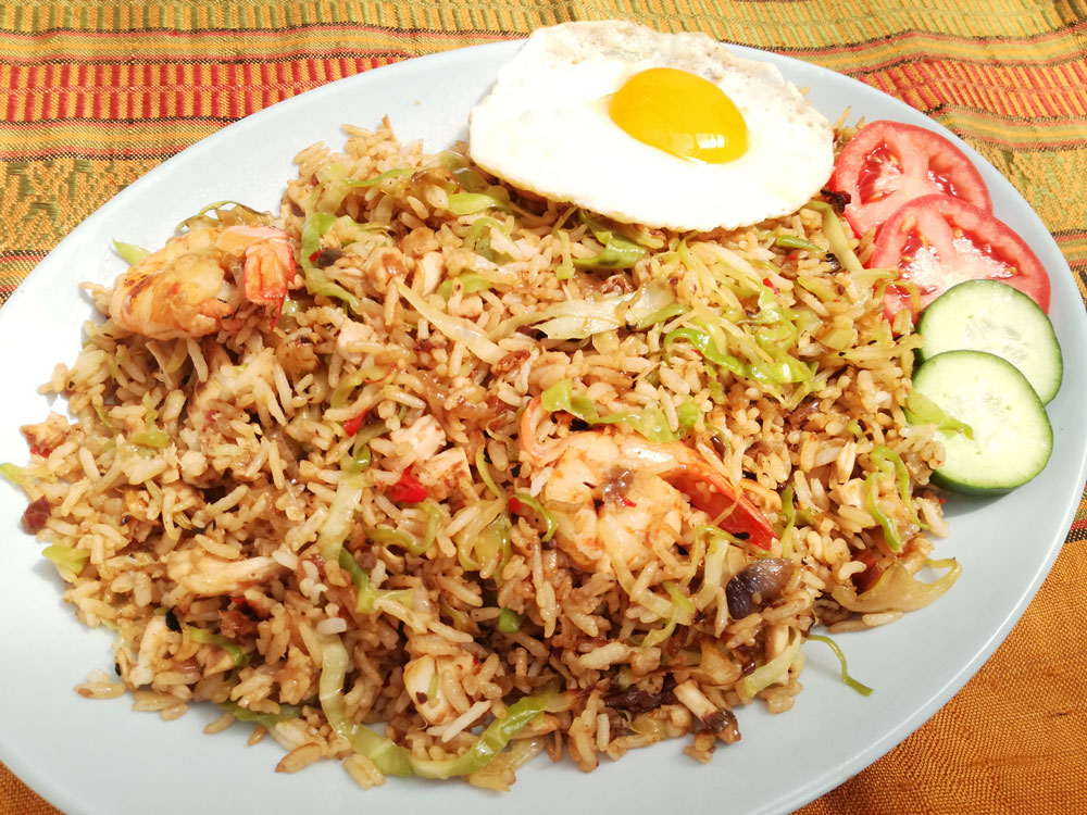 makanan khas indonesia Indonesian Fried Rice (Nasi Goreng) | Asian Inspirations