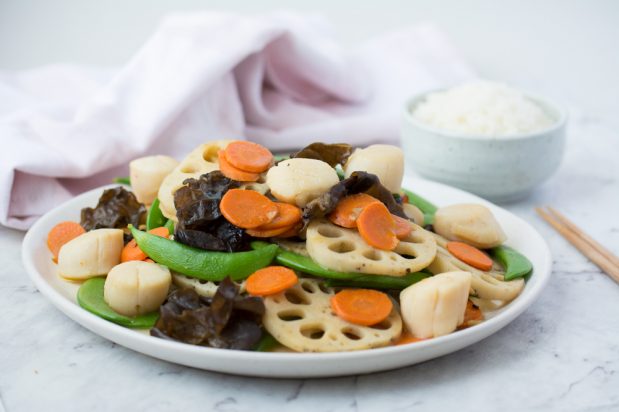 Stir-fry Lotus Root with Mixed Vegetables (Chap Chai)
