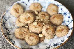 Chinese Peanut Cookies (Hua Sheng Bing)