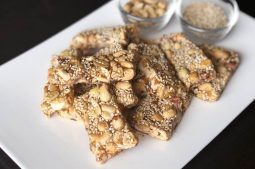 Chinese Peanut and Sesame Brittle (Fah Sung Thong)