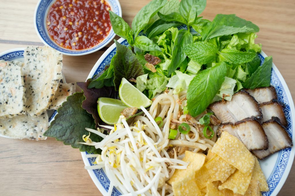 Hoi An Style Noodles (Cao Lau) | Asian Inspirations