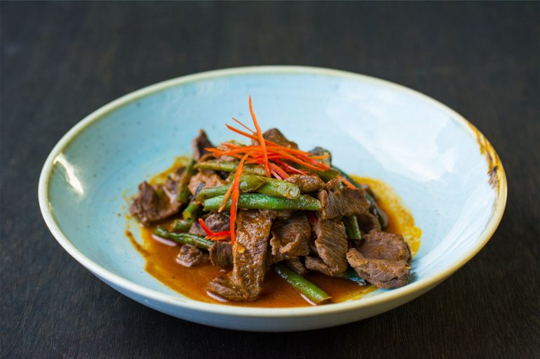 Stir-Fried Red Curry Lamb (Pad Prik Khing Lamb) | Asian Inspirations