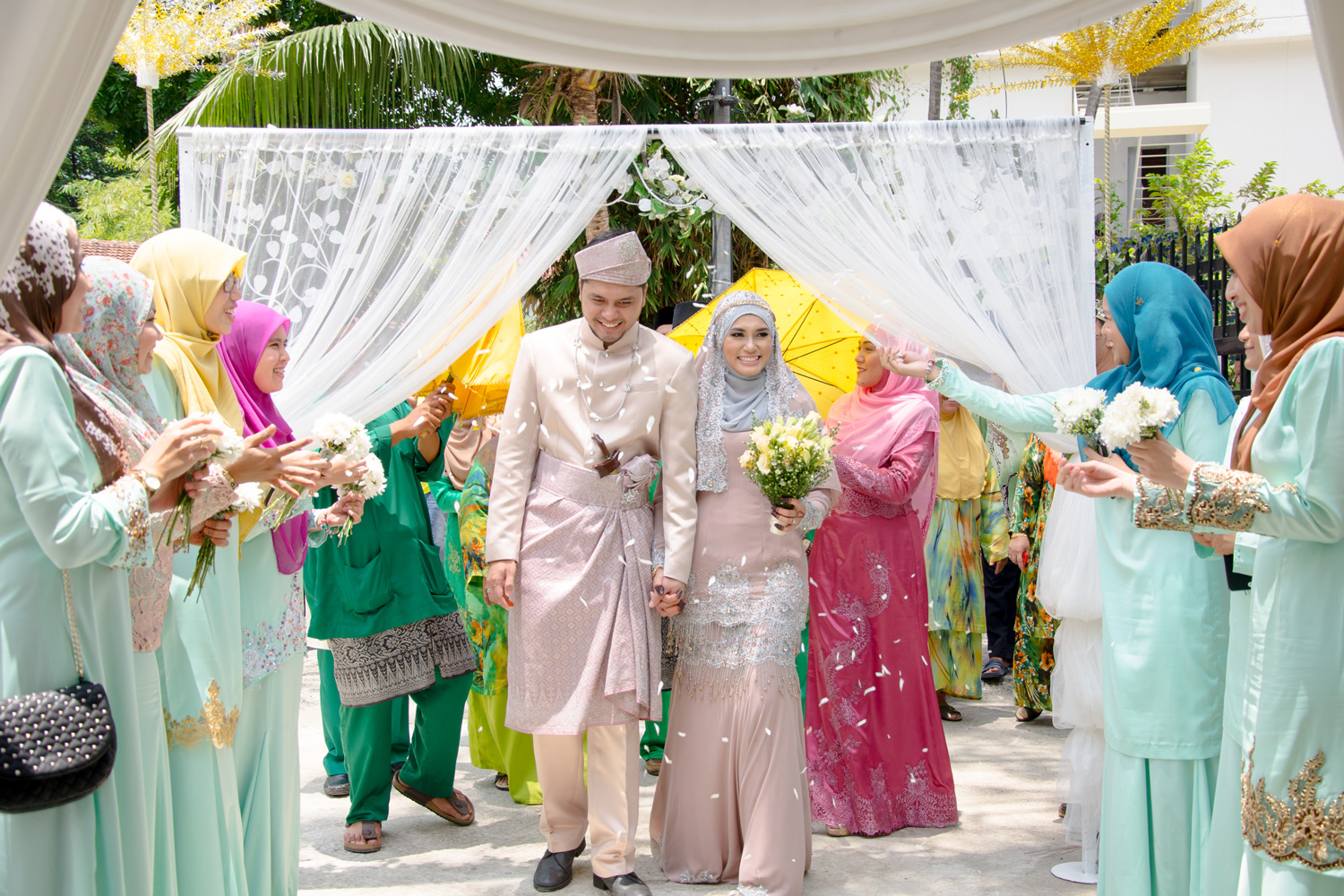 10 Interesting Malay Customs and Traditions | Asian ...