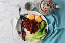 Taiwanese Braised Pork Rice (Lu Rou Fan)