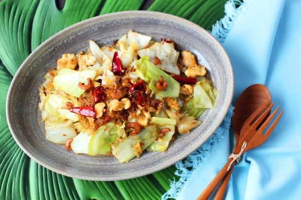Stir Fried Cabbage with Dried Shrimps and Glass Noodles