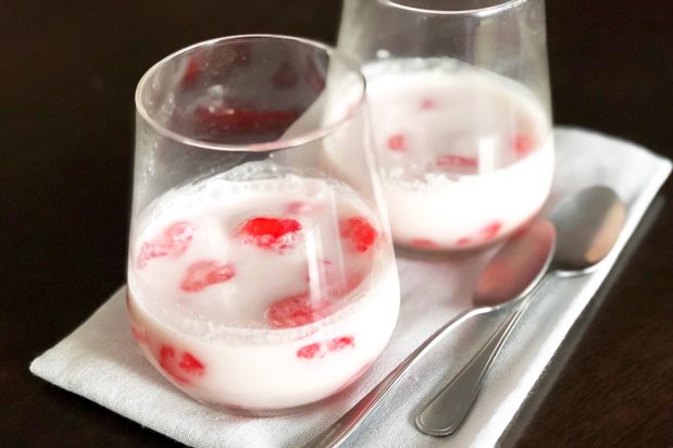 Red Rubies in Coconut Milk (Tab Tim Grob)