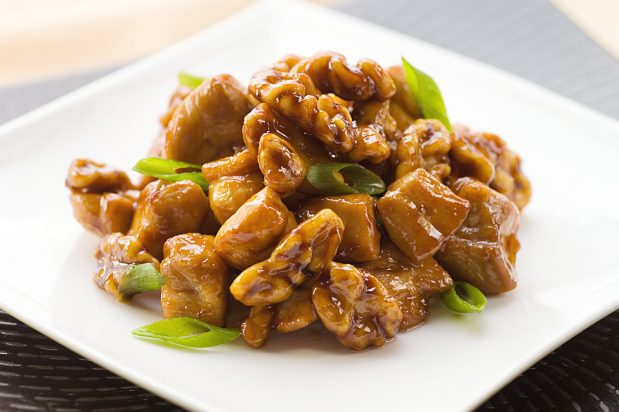 Diced Chicken with Walnuts