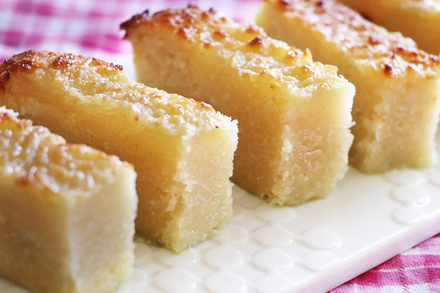 Chinese Bakery Sponge Cake (Chiffon Cake) - Mochi Mommy