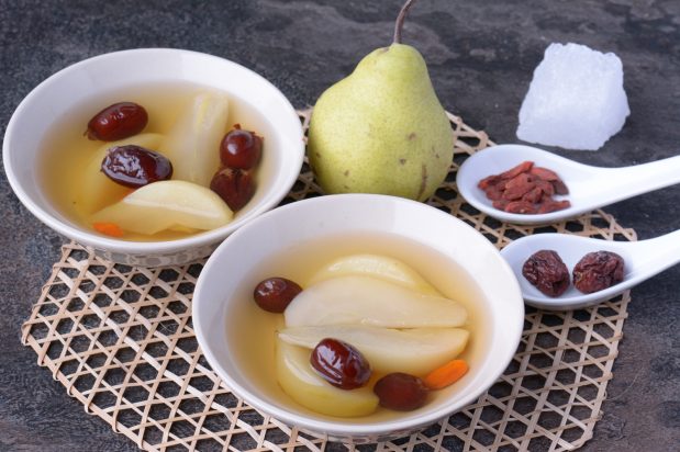 Pear and Red Dates Dessert Soup