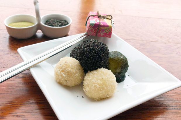 Korean Sweet Rice Cakes (Gyeongdan)