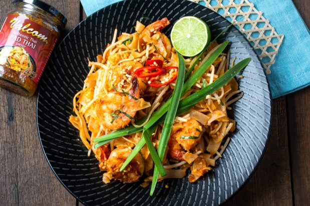 pad thai stir fried noodles with prawns recipe by Asian Inspirations