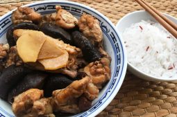 Stewed Chicken with Mushrooms