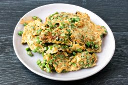 Fried Omelette with Green Beans