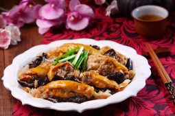 Steamed Spicy Chicken with Black and White Fungus