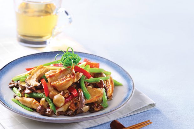 Stir Fried Chicken Fillets with Mixed Mushrooms