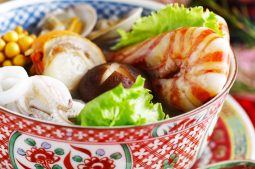 Assorted Seafood Hot Pot with Fine Shrimp Sauce