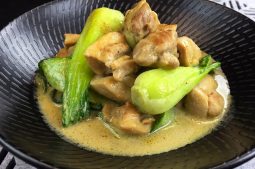 Stir-Fried Chicken & Vegetables with Green Curry