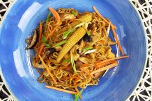 Stir-Fried Noodles with Chicken