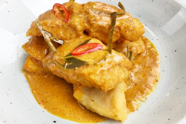 Fried Fish with Red Curry Sauce