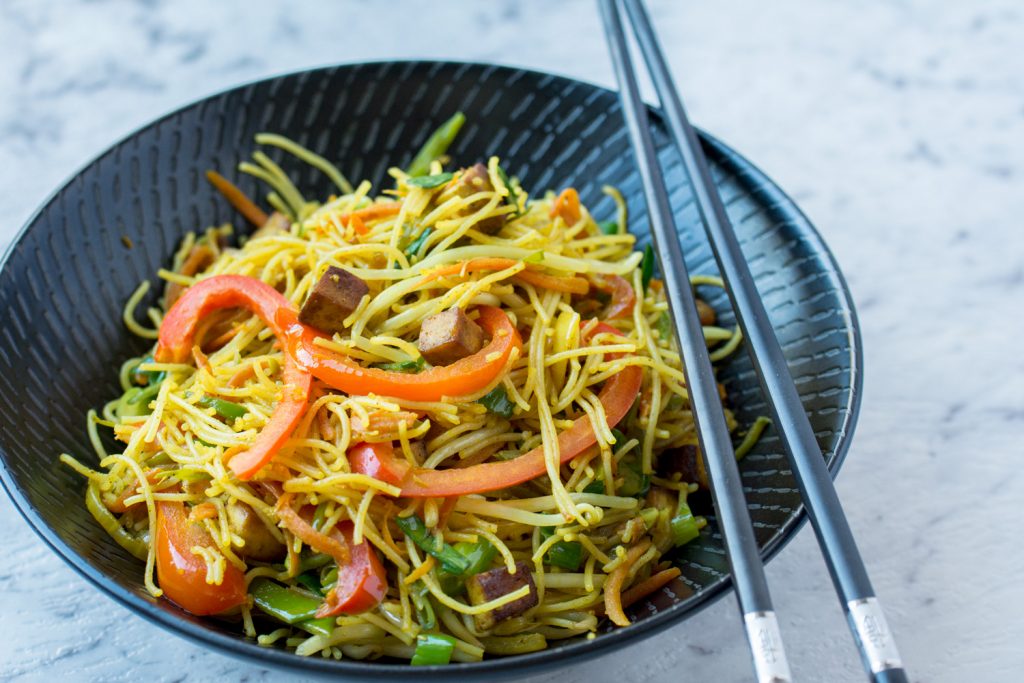 stir-fried-vegetarian-singaporean-noodles-asian-inspirations