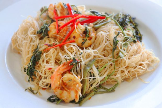 Fried Noodles with Water Mimosa (Sen Mee Pad Kra Shed)