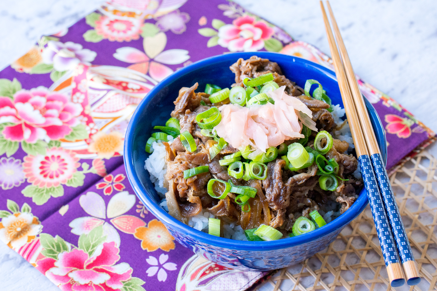 japanese-beef-bowl-with-rice-gyudon-asian-inspirations