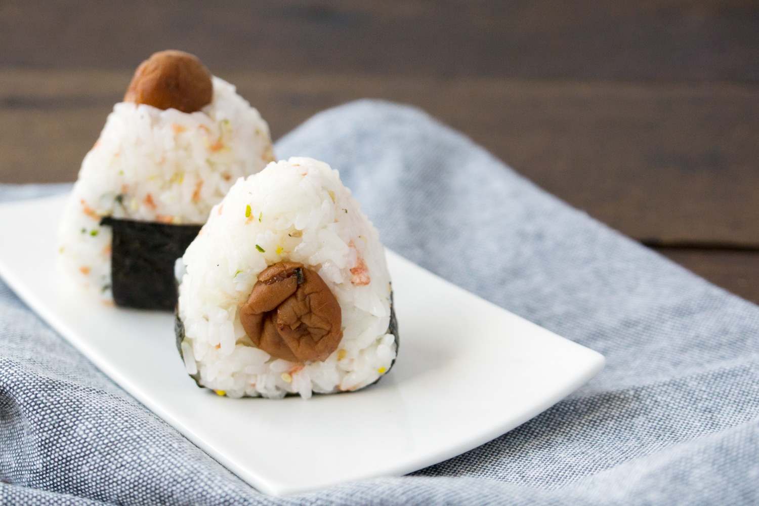 Japanese Pickled Plum Rice Ball (Umeboshi Onigiri) | Asian Inspirations