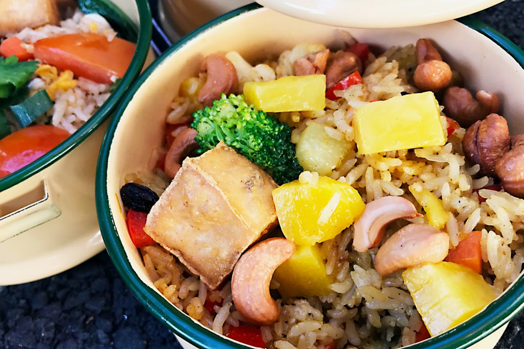 Vegetarian Thai Pineapple Fried Rice with Cashew Nuts (Khao Pad