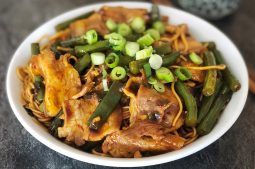Braised Noodles with Long Beans and Pork (Dou Jiao Men Mian)