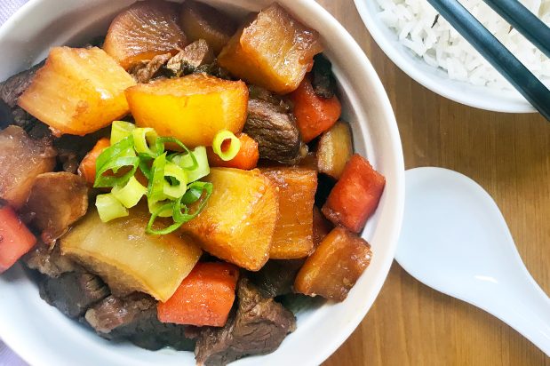 Braised Beef with Radish and Carrot