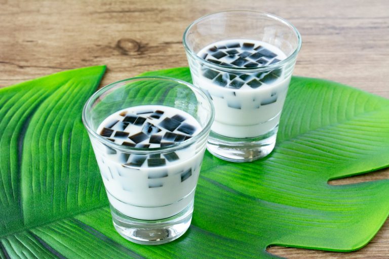 Soy Milk with Grass Jelly (Cincau) Asian Inspirations