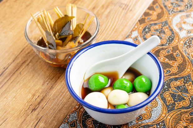 Indonesian Glutinous Rice Balls in Ginger Syrup (Wedang Ronde)