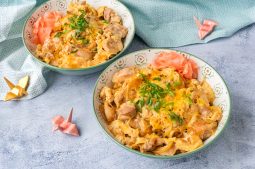 Oyakodon (Chicken and Egg Bowl)