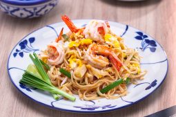 Pad Thai with Prawns (Pad Thai Goong)