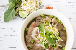 Vietnamese Beef And Noodle Soup (Pho Bo)
