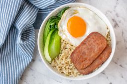 Hong Kong Luncheon Meat Noodles (Chan Dan Min)