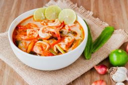 Seafood Tom Yum Soup (Tom Yum Thale)