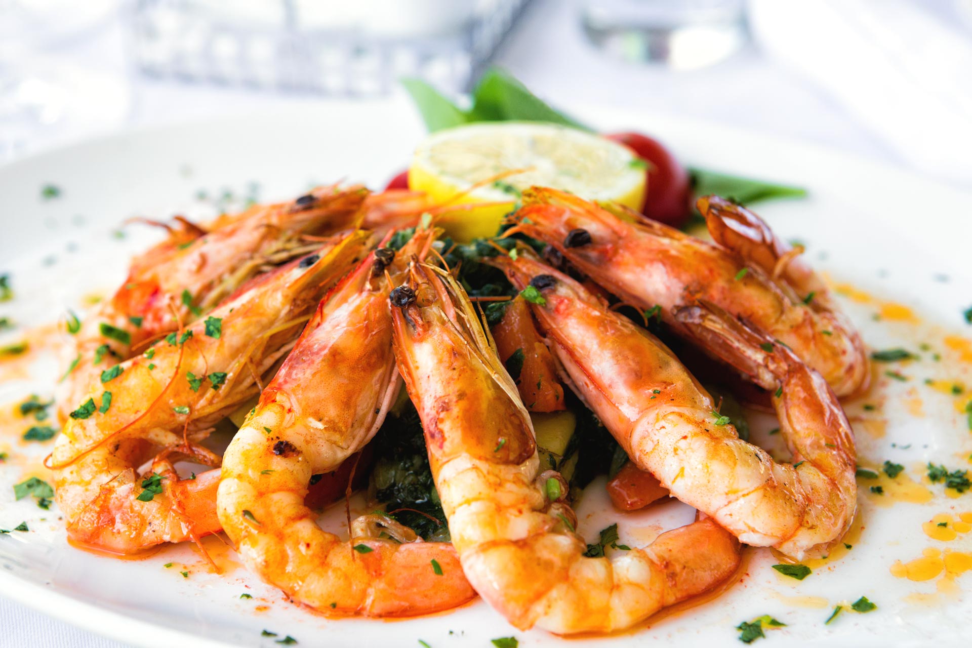 buy-me-fresh-prawns-white-small-1-kg-just-cleaned-online-at-best