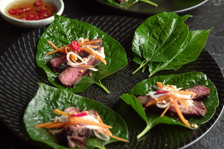 vietnamese-lemongrass-beef-on-betel-leaf-asian-inspirations