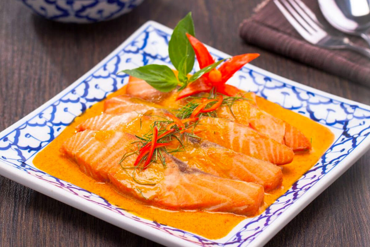 Salmon in Red Curry