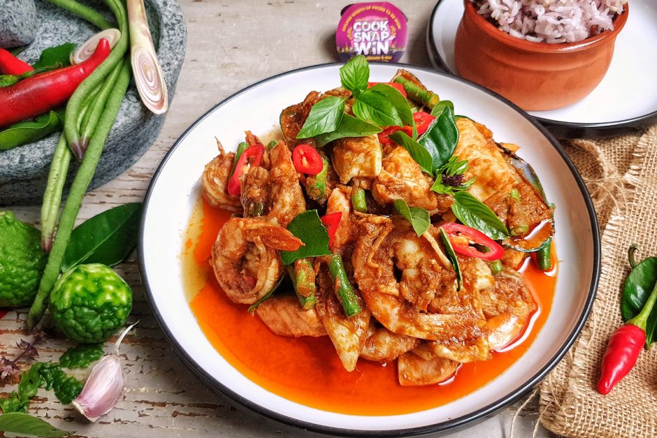 Mixed Seafood Stirfried With Red Curry Paste Asian Inspirations