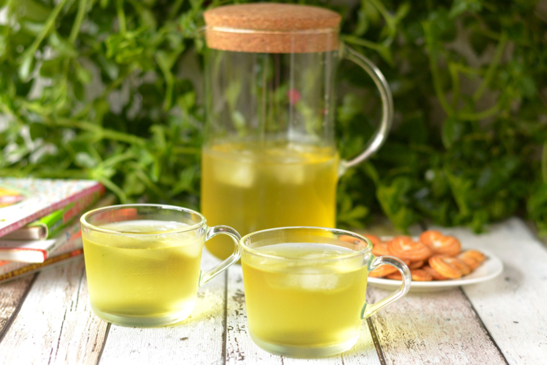 https://asianinspirations.com.au/wp-content/uploads/2021/01/Make-Your-Own-Cold-Brew-Green-Tea_00FeatImg.jpg