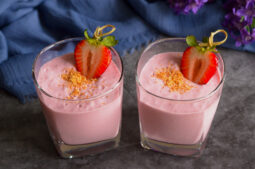 Aloe Vera, Strawberry and Banana Smoothie