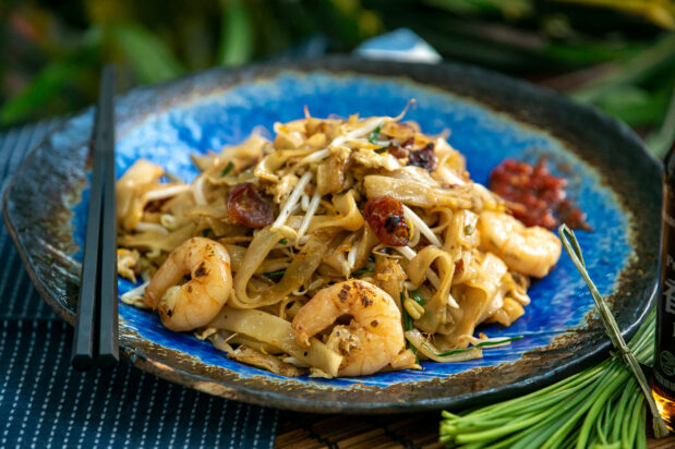 Char Kway Teow (Fried Flat Rice Noodles)